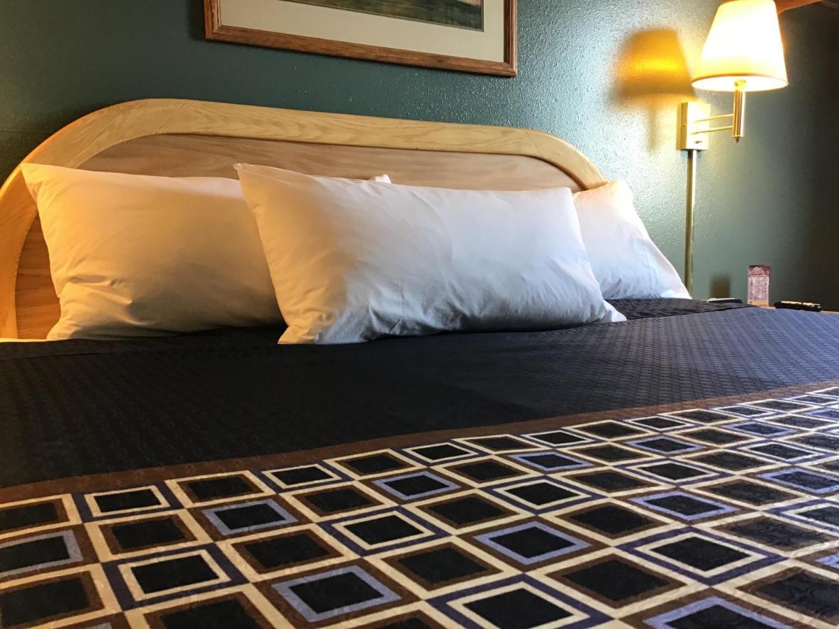 Travelodge By Wyndham Worland Extérieur photo