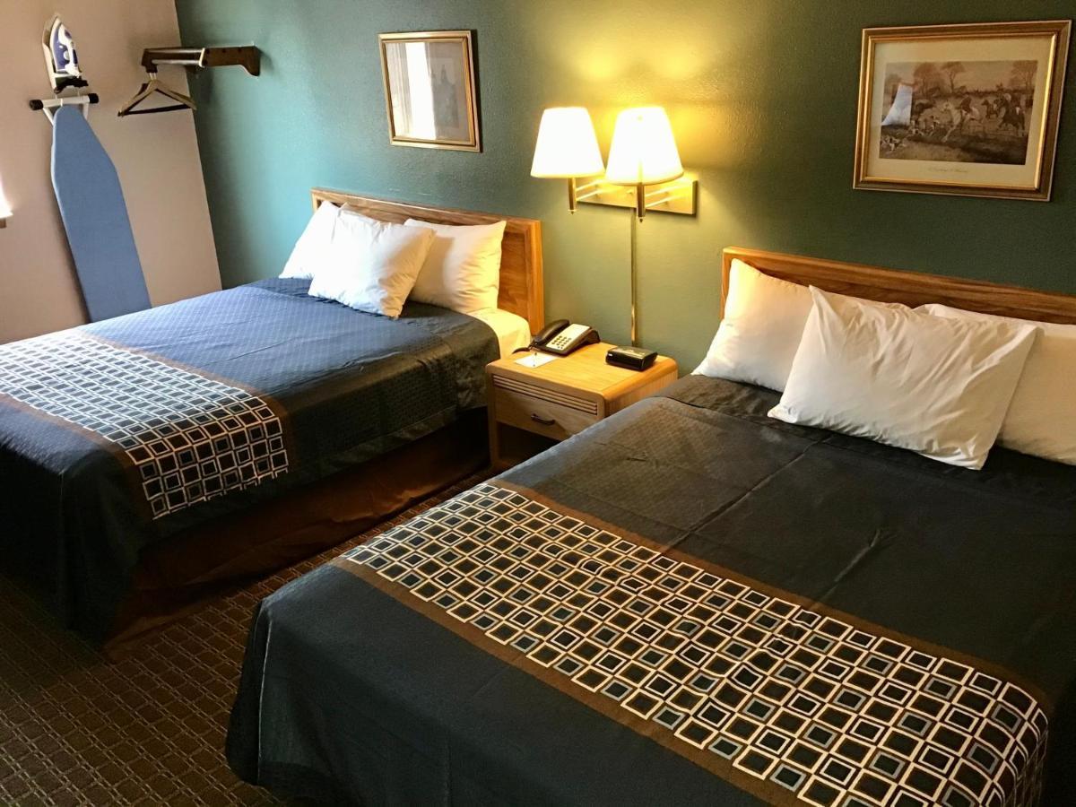 Travelodge By Wyndham Worland Extérieur photo