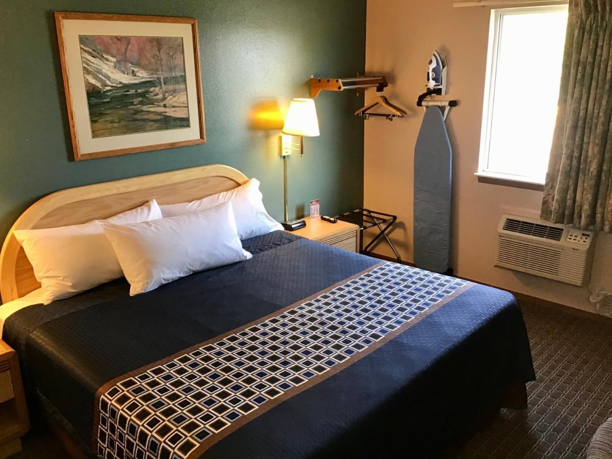 Travelodge By Wyndham Worland Extérieur photo