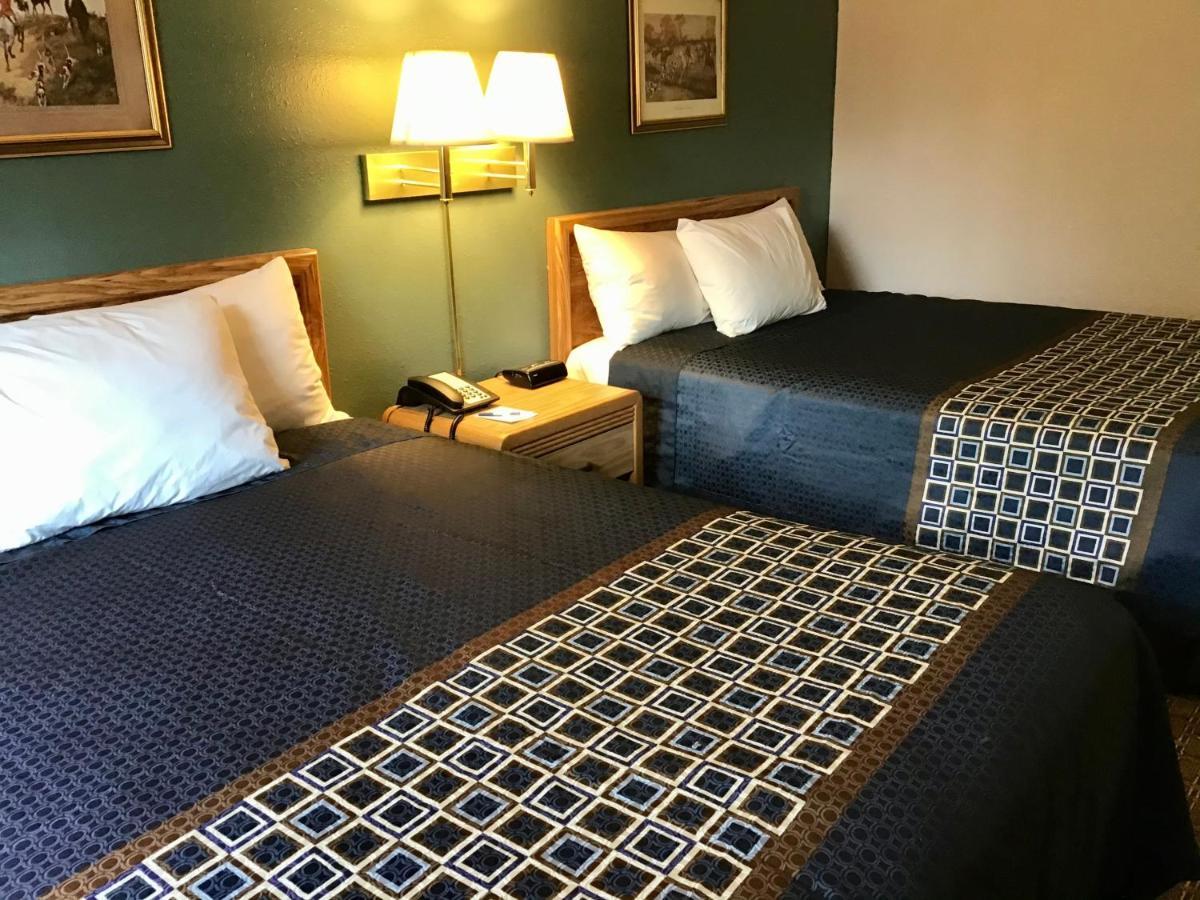 Travelodge By Wyndham Worland Extérieur photo