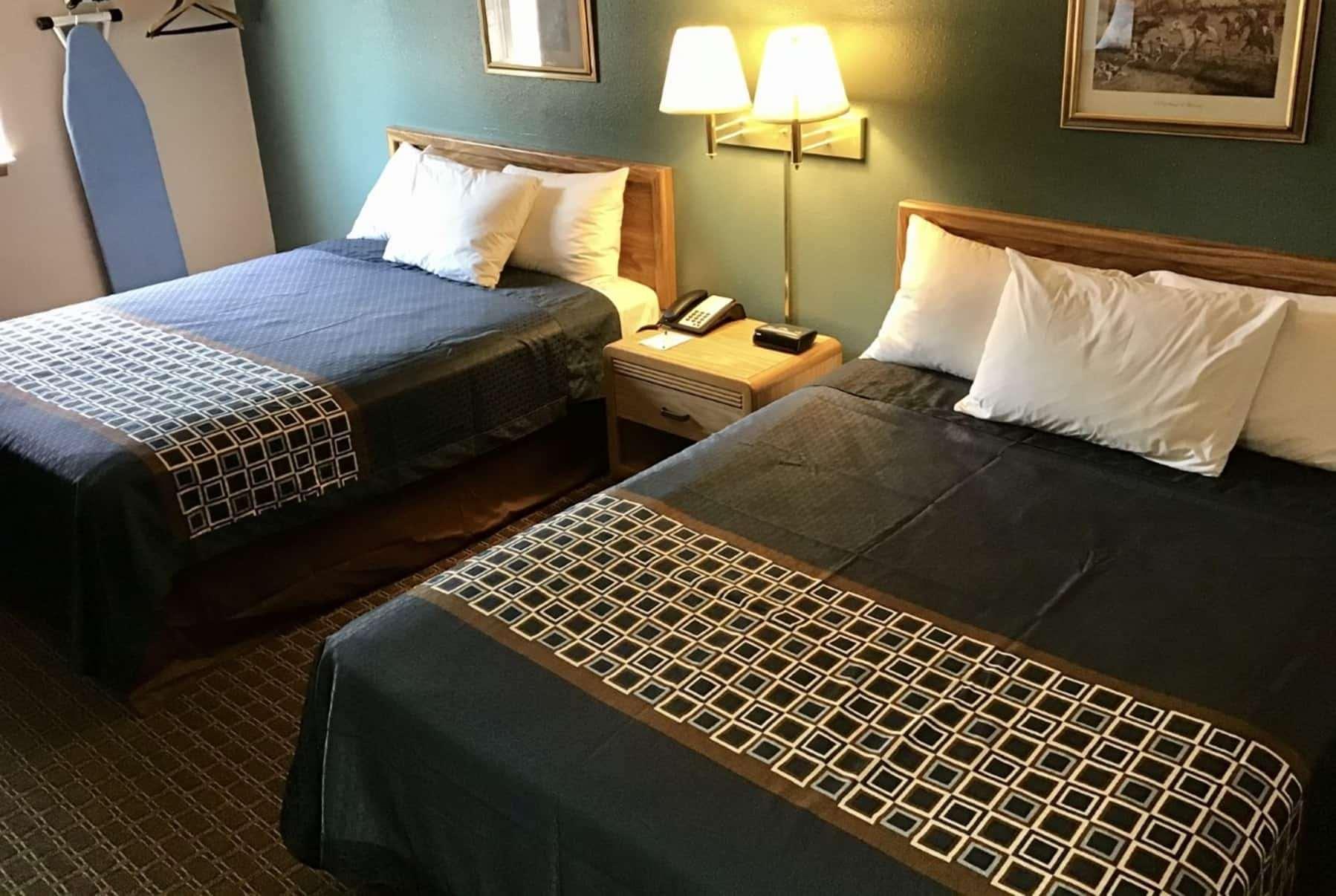 Travelodge By Wyndham Worland Extérieur photo