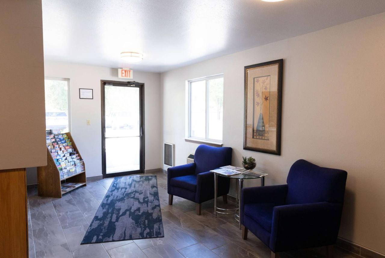 Travelodge By Wyndham Worland Extérieur photo