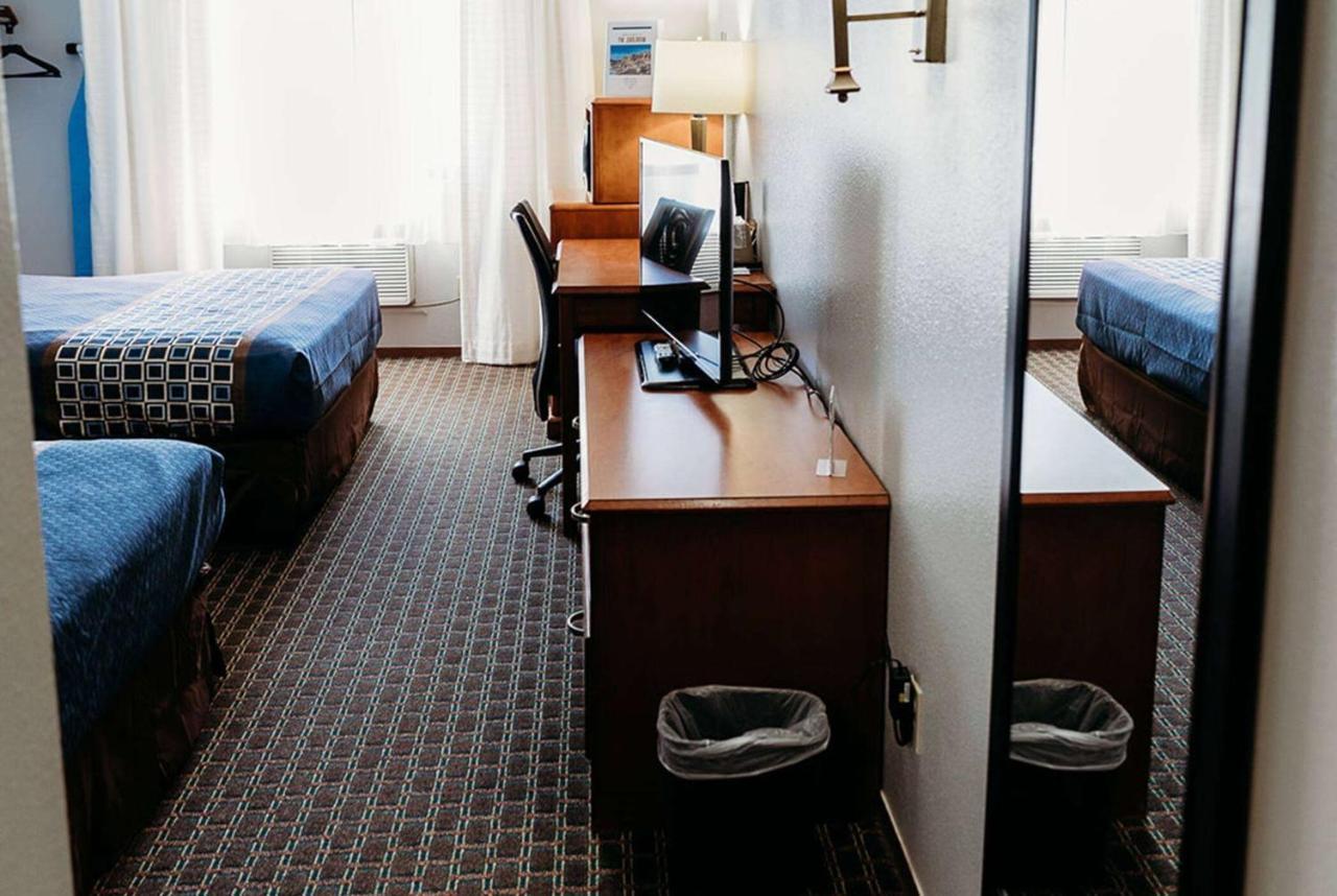 Travelodge By Wyndham Worland Extérieur photo