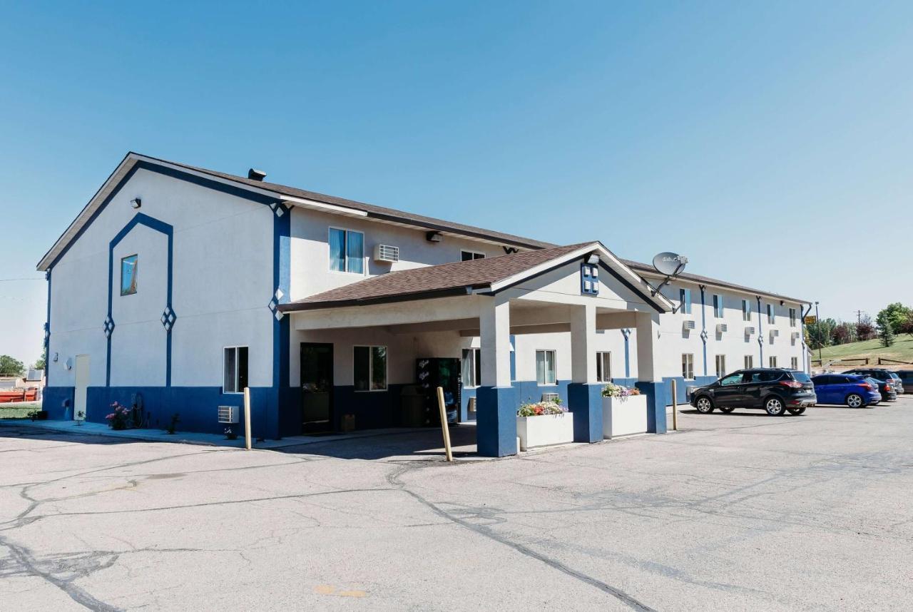 Travelodge By Wyndham Worland Extérieur photo